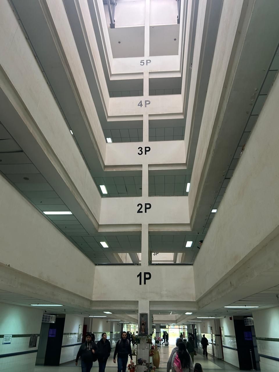 Interior de hospital visitado no Paraguai